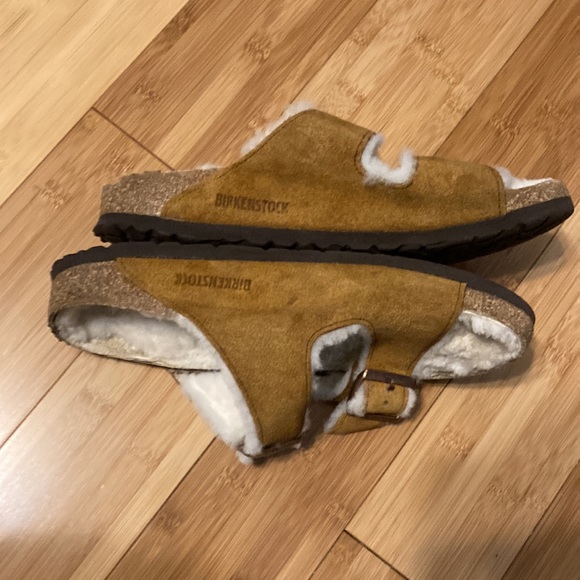 Birkenstock Shearling Sandals Size EU 40 Ladies 9 And Men’s 7 Tan Color - Picture 10 of 12